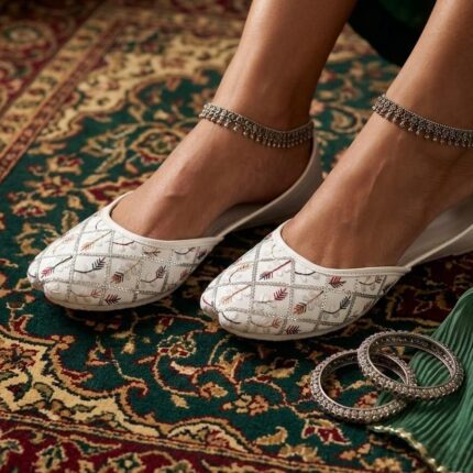 Handcrafted White Tilla Work Jutti for Women – Traditional Ethnic Wear